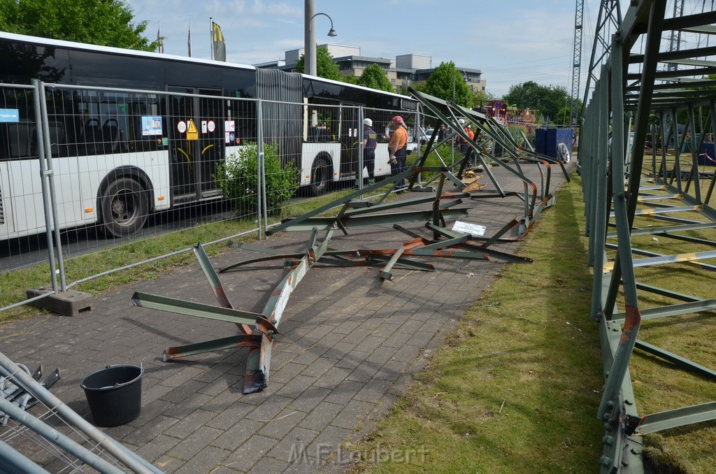 Endgueltige Bergung KVB Bus Koeln Porz P554.JPG - Miklos Laubert